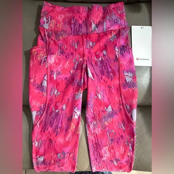 Lululemon NWT Women’s Fast And Free HR Tight 25” Pockets. Pow Pink Multi. Size 2 - Picture 11 of 16
